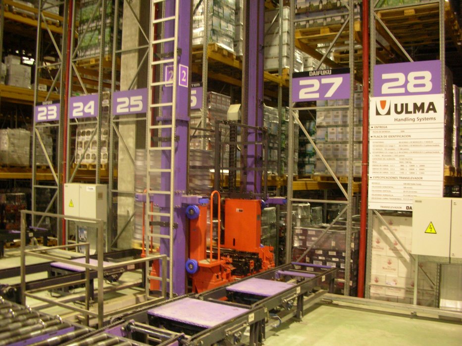 Ulma Handling Systems apporte ses solutions intralogistiques en soutien aux industries des spiritueux